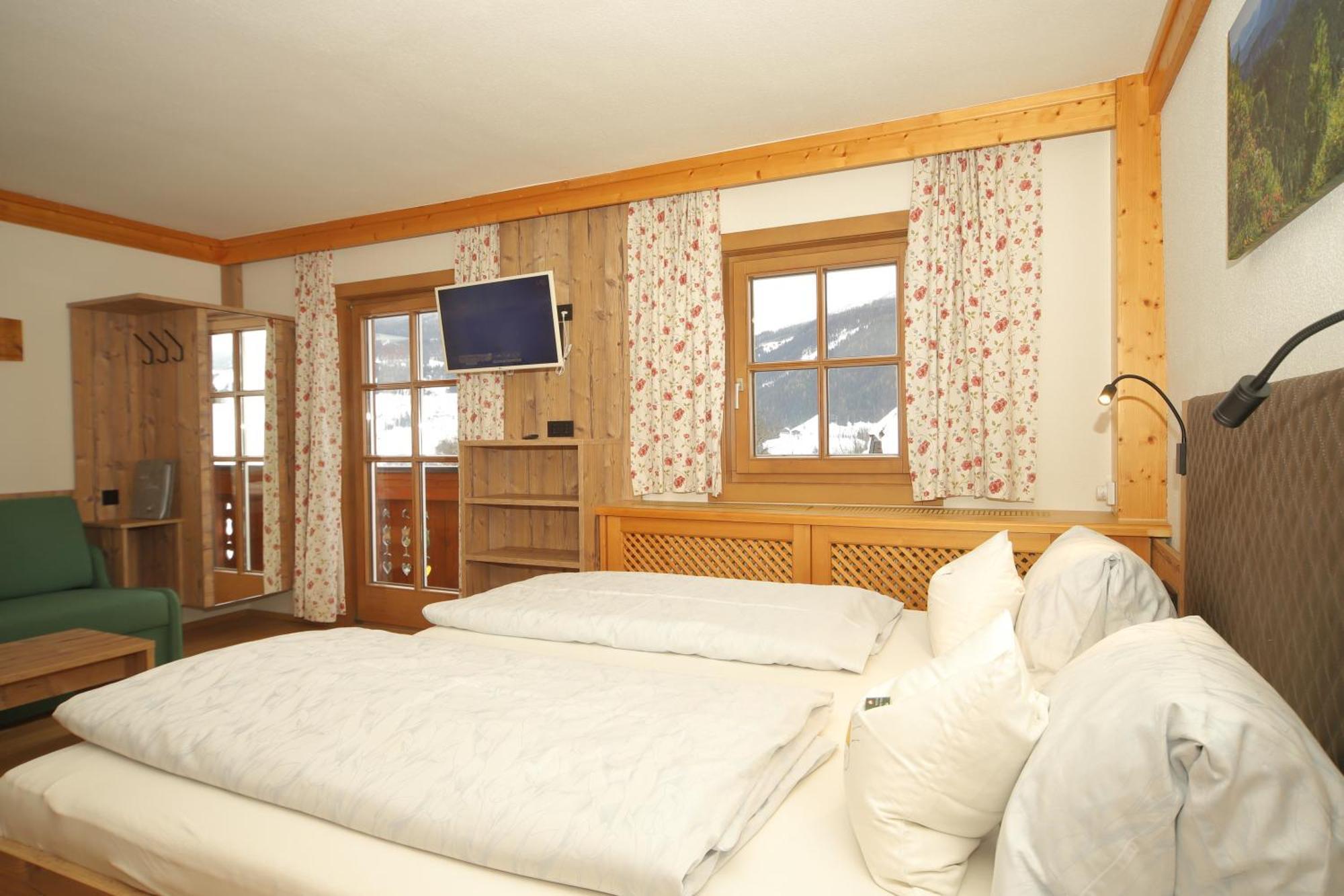 Linarhof Apartment Urlaub Am Bio Bauernhof Хаус им Енщал Екстериор снимка